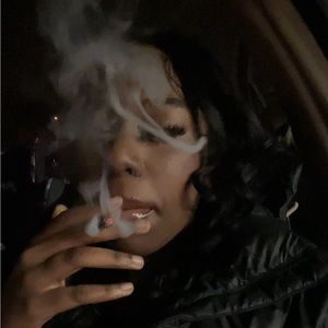 Meet your Posher, Fatima